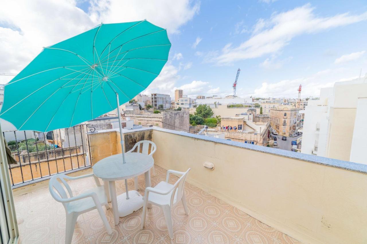 Amazing Views Of Spinola Bay In Heart Of Stjulians-Hosted By Sweetstay Saint Julian's Exterior photo